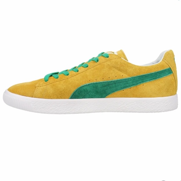 Puma Other - NWT Puma Suede Vintage *Made in Japan* 🇯🇵 Green Bay Packers gym shoes. Sz 9.
